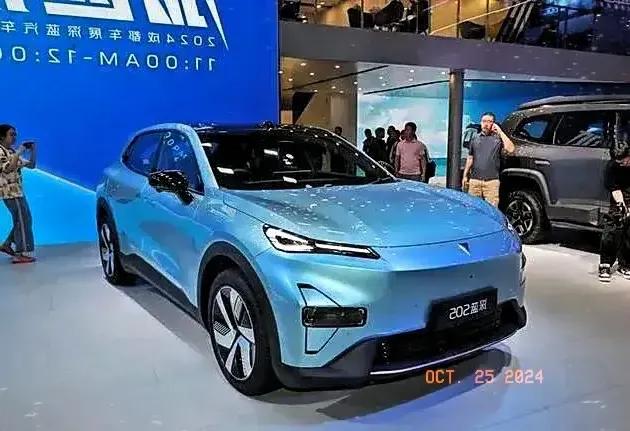 好消息：据IT之家 11 月 1 日消息，深蓝汽车今日公布了最新的交付数据：10