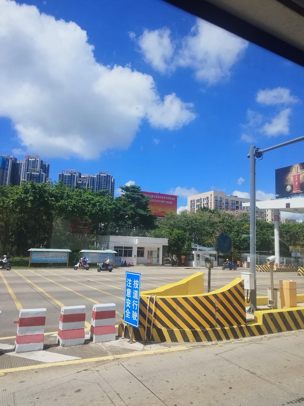 分享一张相册里随手拍的天空