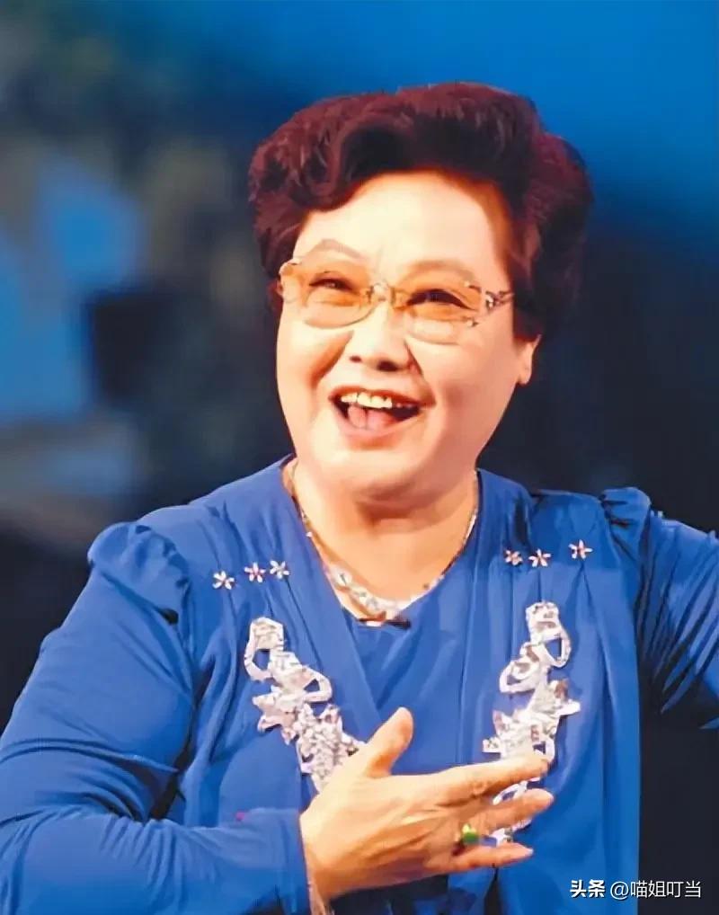 一路走好！97岁人民艺术家郭兰英辞世，官方讣告发布，身后事宜明确。

8月12日