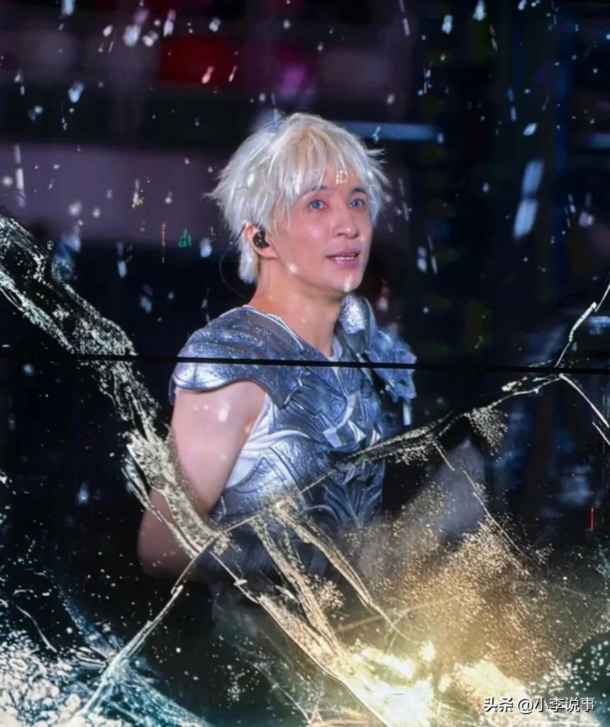 凭什么就他能跳出娱乐圈所有套路？看多了明星敷衍粉丝的样子。
 再回头看薛之谦这次