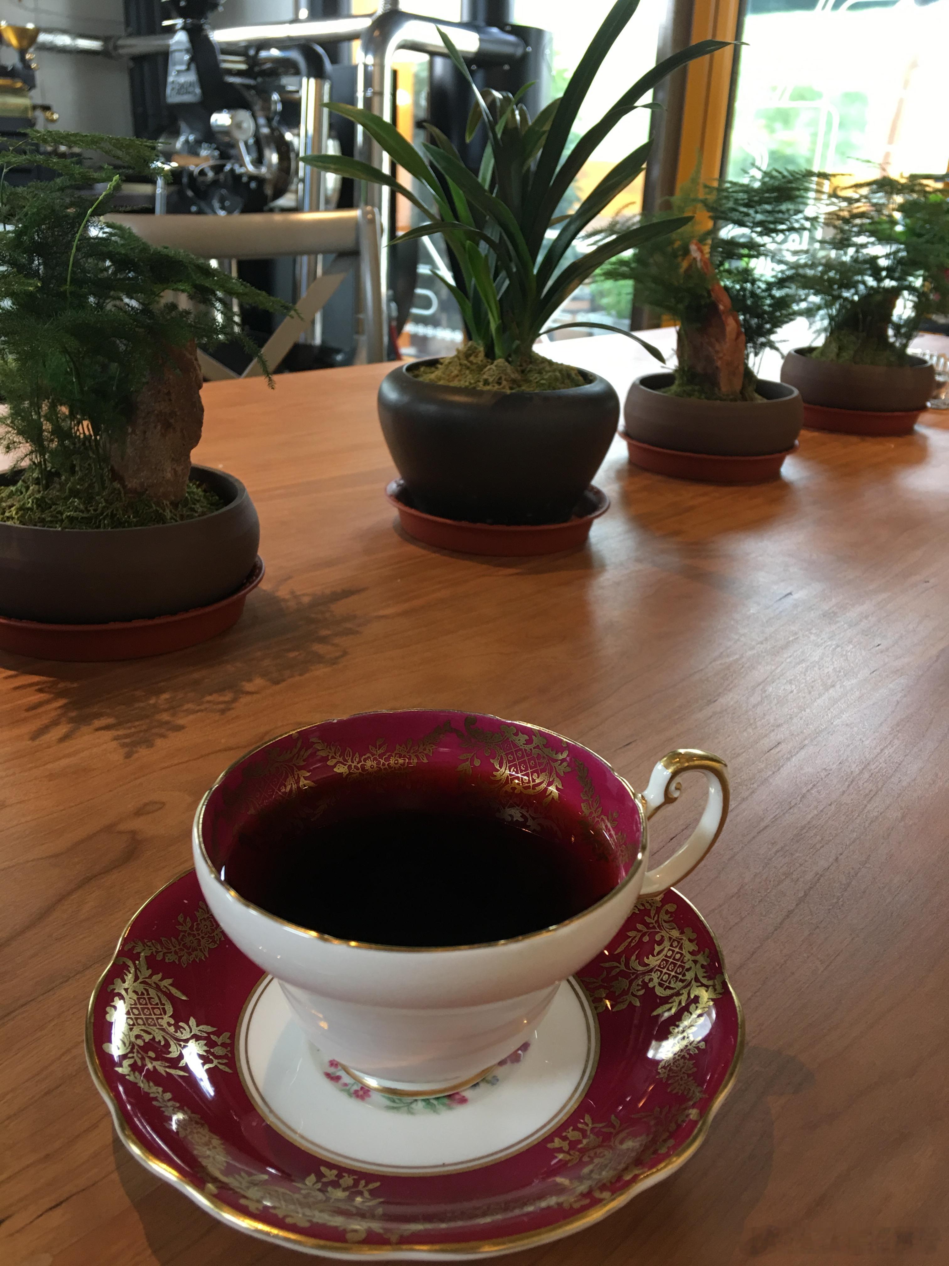 生活手记 累了？困了？来杯咖啡☕提提神儿吧 天气不好，也不影响好心情。 