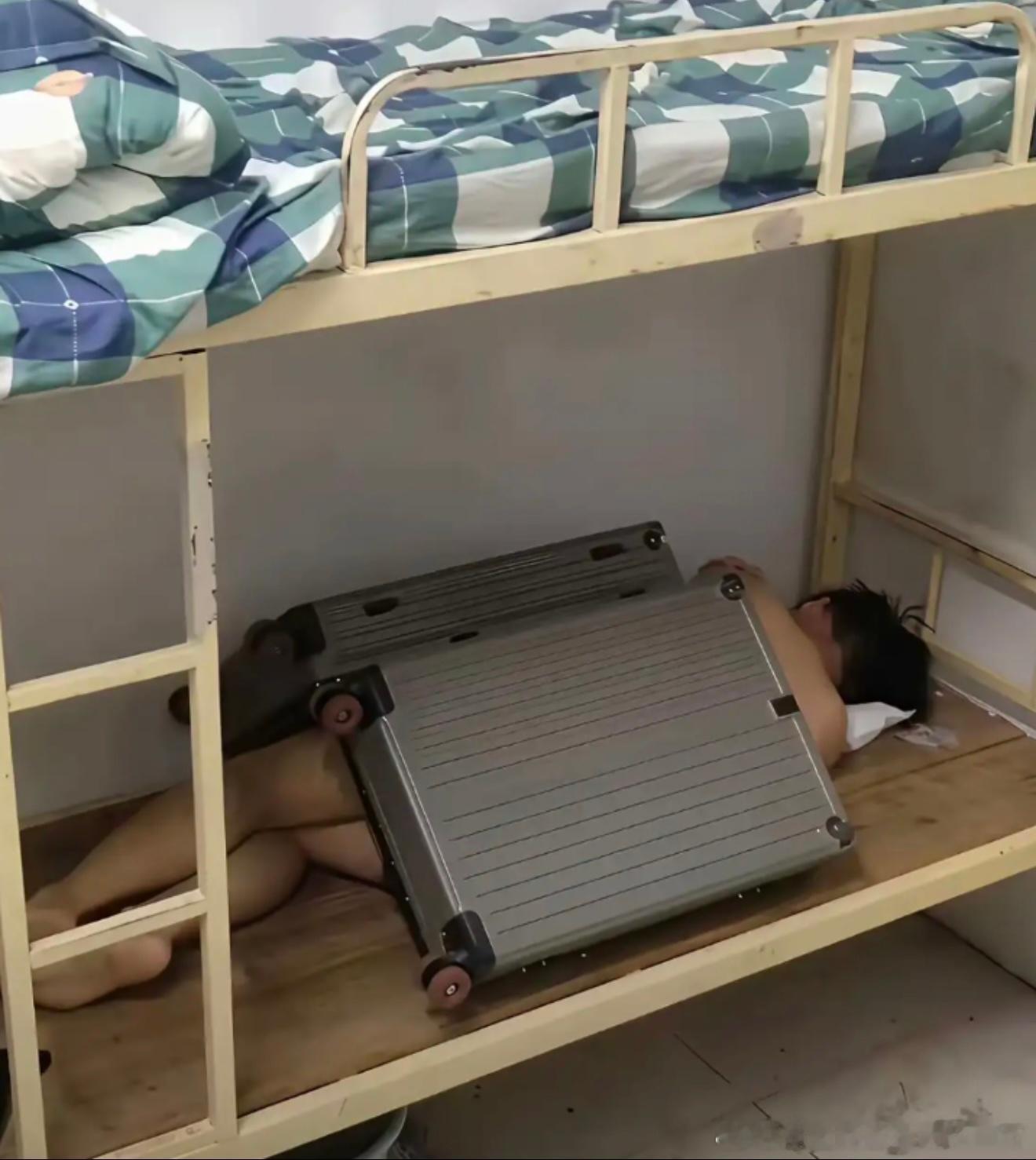 6912行李箱的另外一种打开方式 ​​​