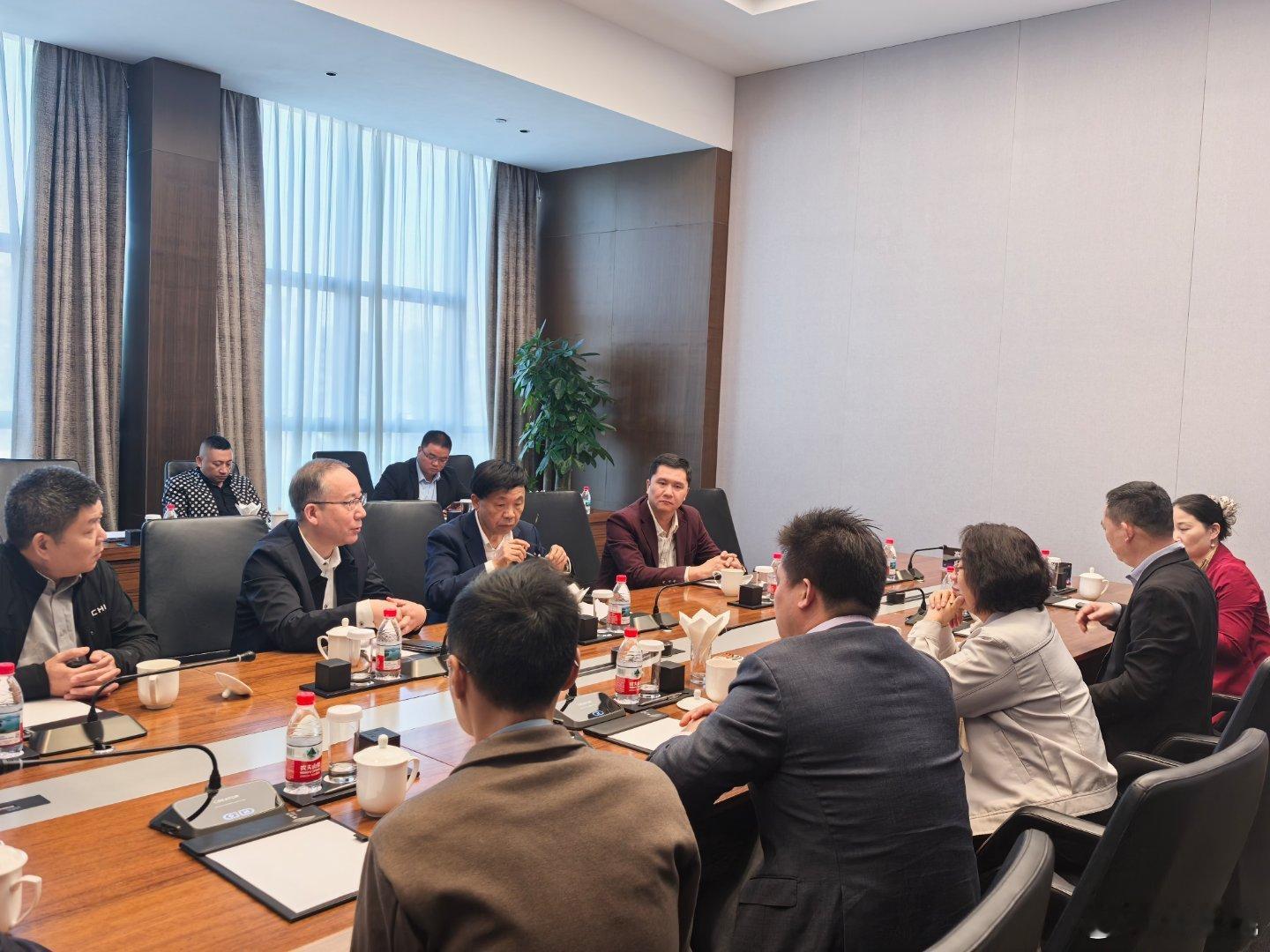 中国航天科工杨博钦博士等参观考察比亚迪11月26日，在广东高科技产业商会新能源专