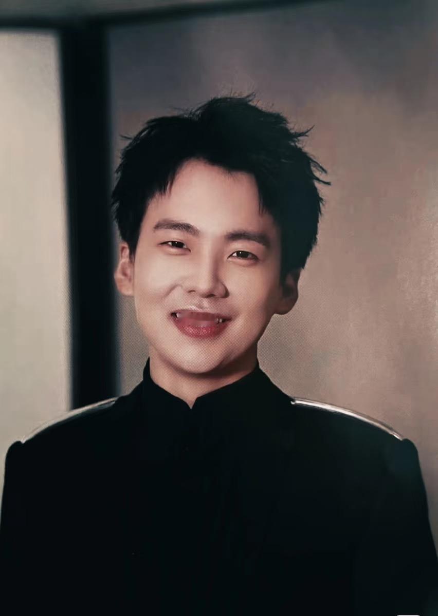 林俊杰官宣的余温还没散去，郭麒麟这边就传来了好消息！

郭麒麟就给《庆余年》剧粉