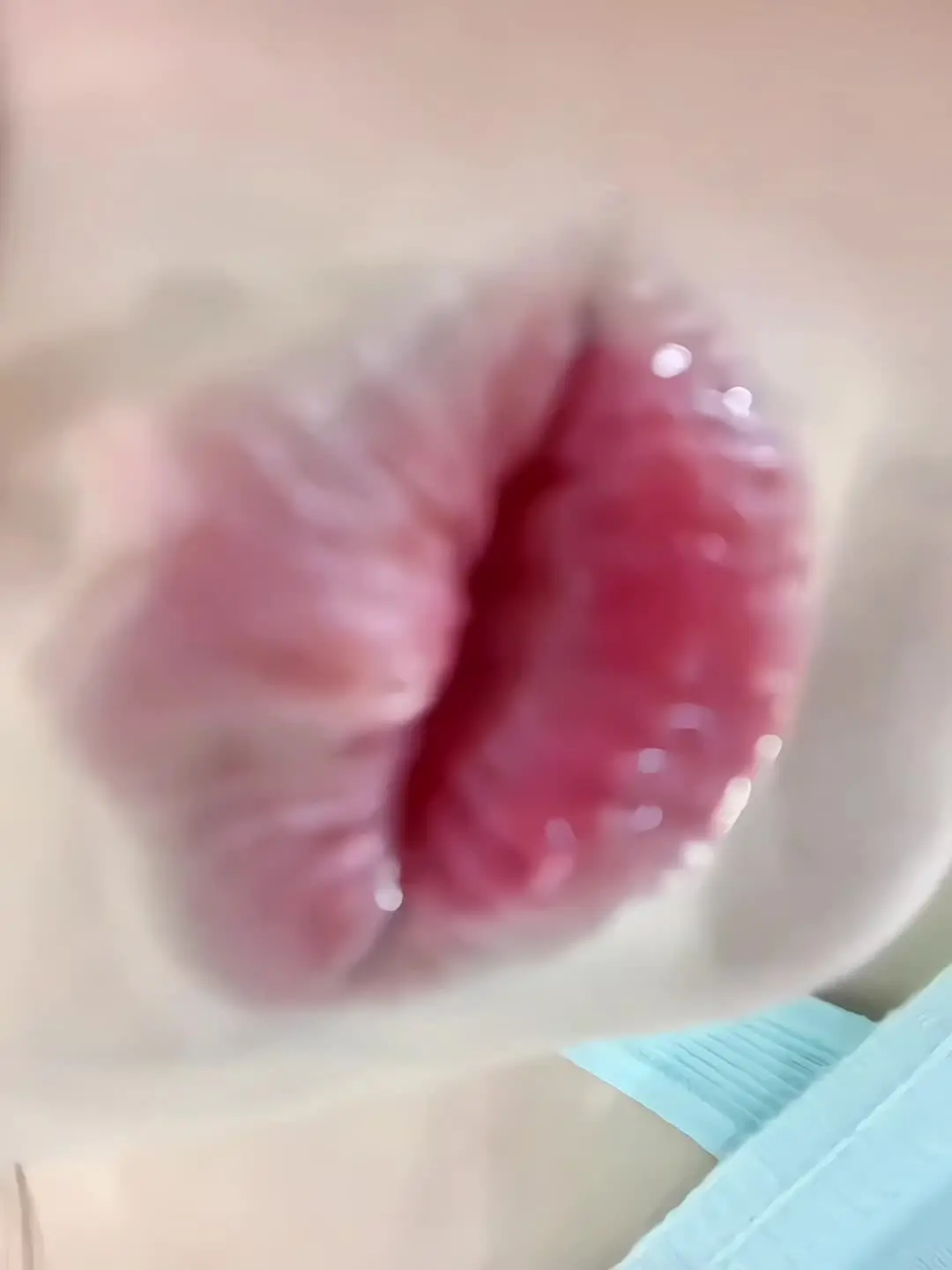 你把红豆赠我 不如写我一首歌