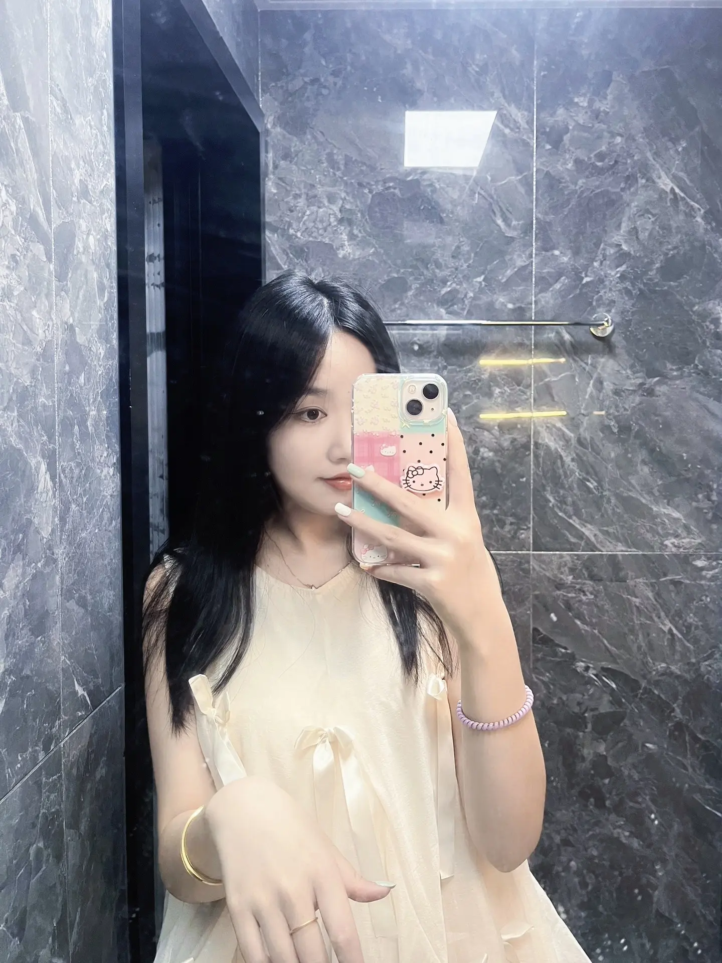别老叫我出去玩了 我是当牛马的 不是当小三的 来钱没有那么快.