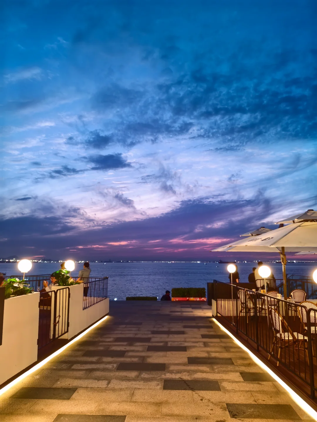 9.23青岛金茂湾落日 各色霞光不断变化