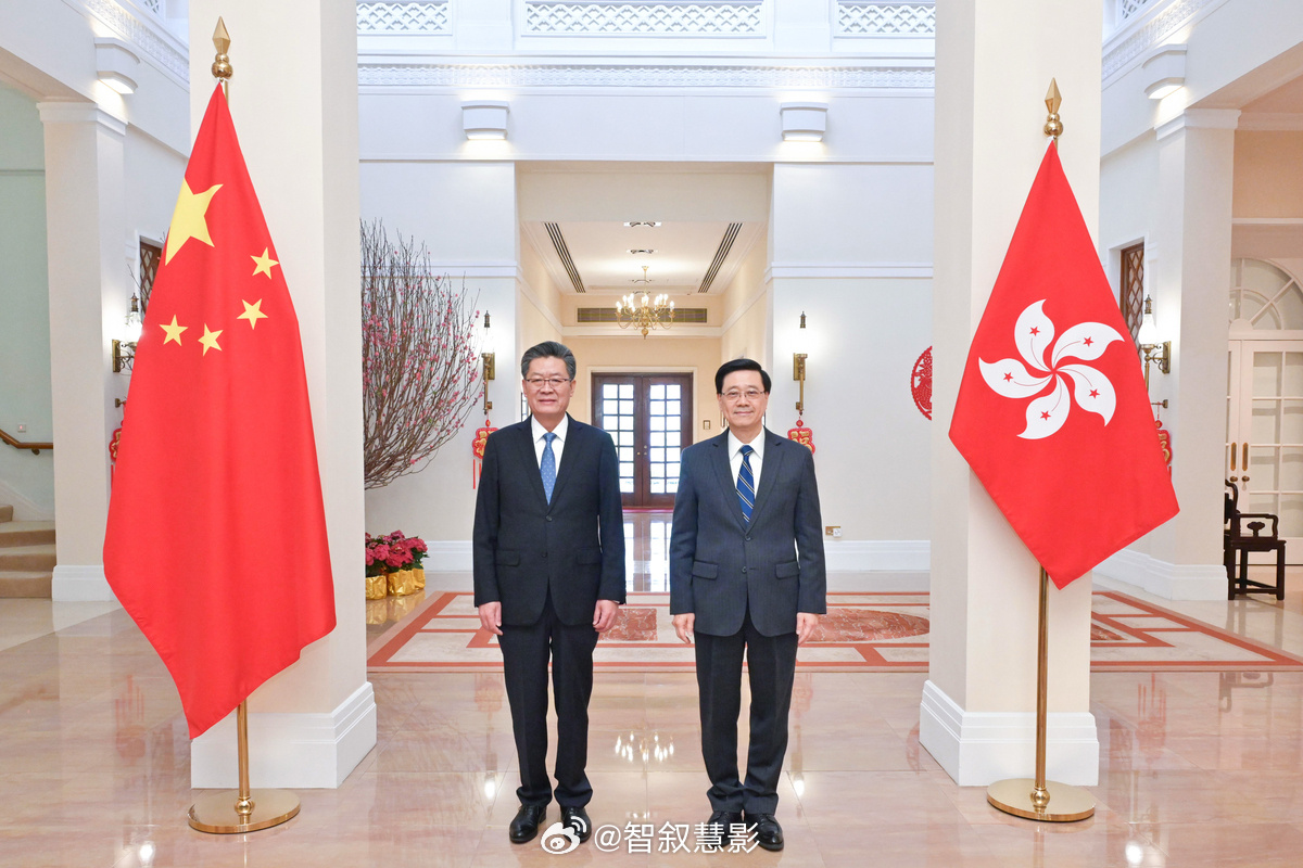 🇨🇳🇭🇰香港特区行政长官李家超今天在礼宾府与广州市委书记郭永航会面，欢迎