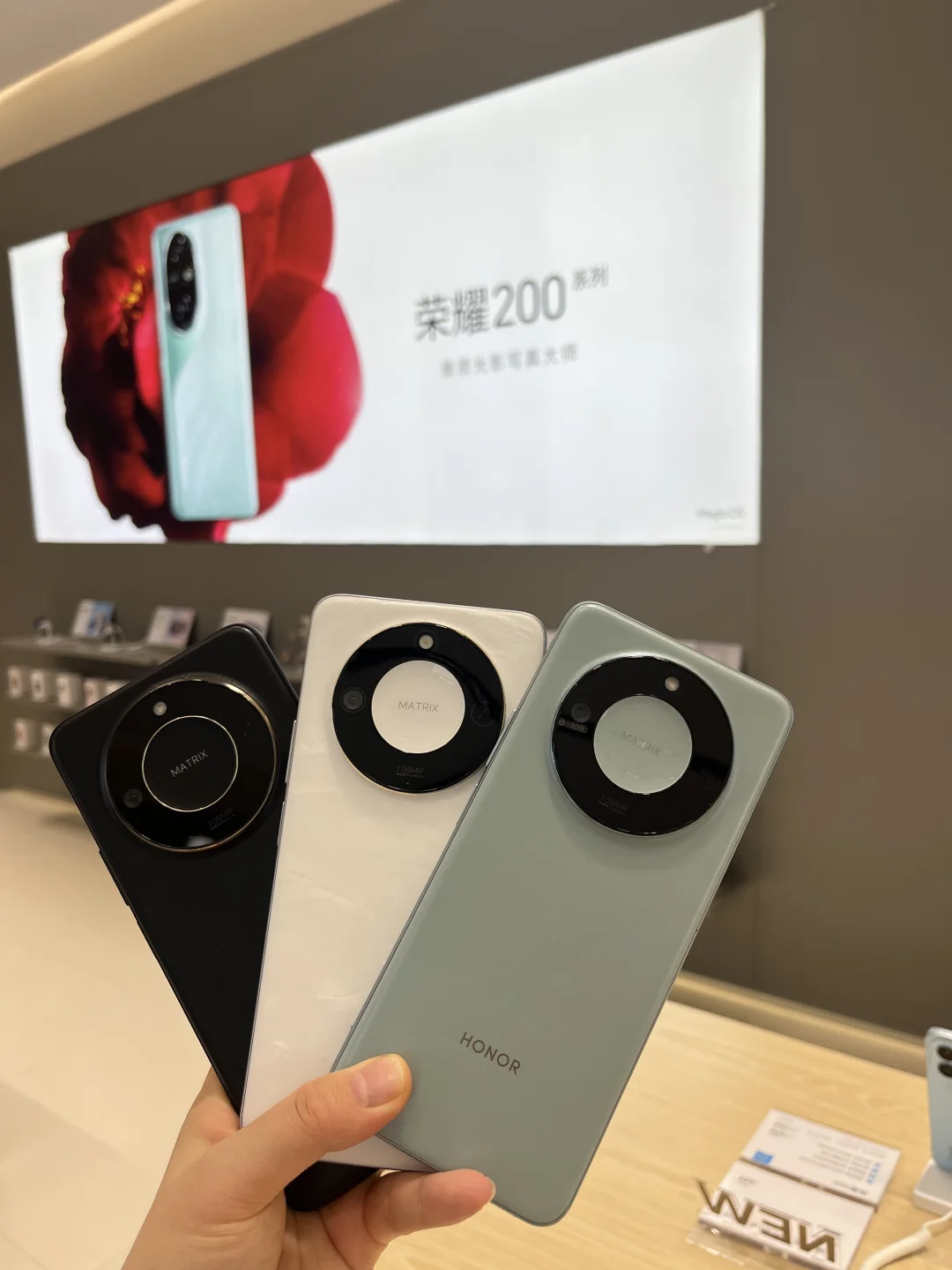 摔了泡了 没在怕的 耐造小钢炮手机中的战