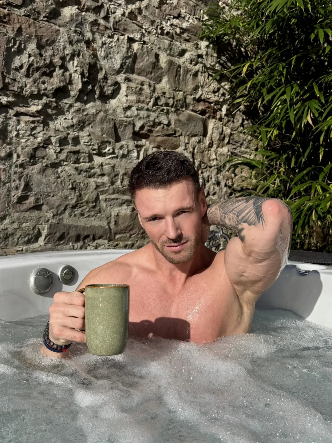 Blake Dawson 要一起来泡汤吗？