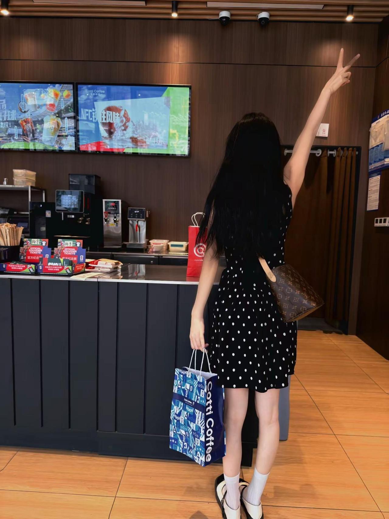 爱买衣服、应该挂什么科