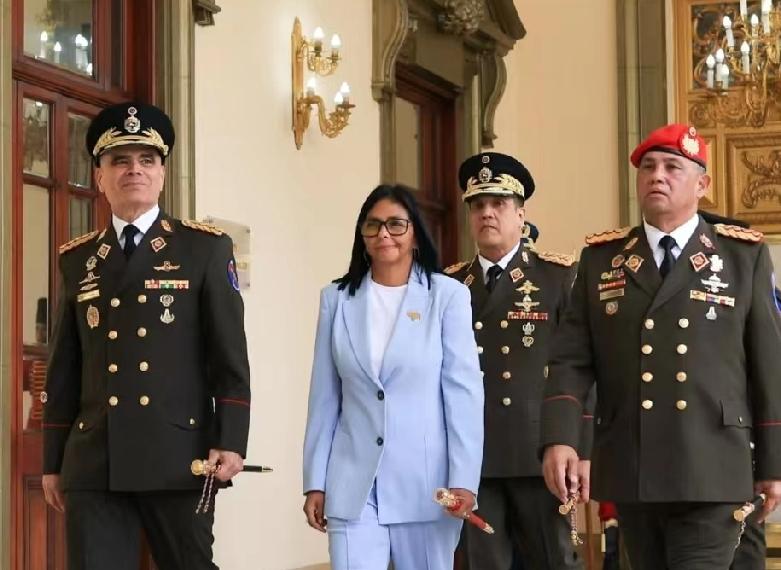 委内瑞拉军方48小时大换血，查韦斯老班底被清空，新面孔全带美国背景。

这事发生