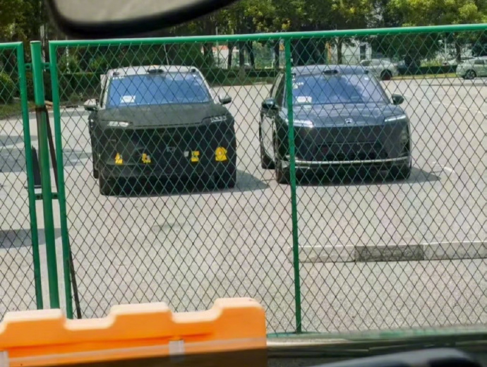 这难不成就是蔚来ES9？ ​​​