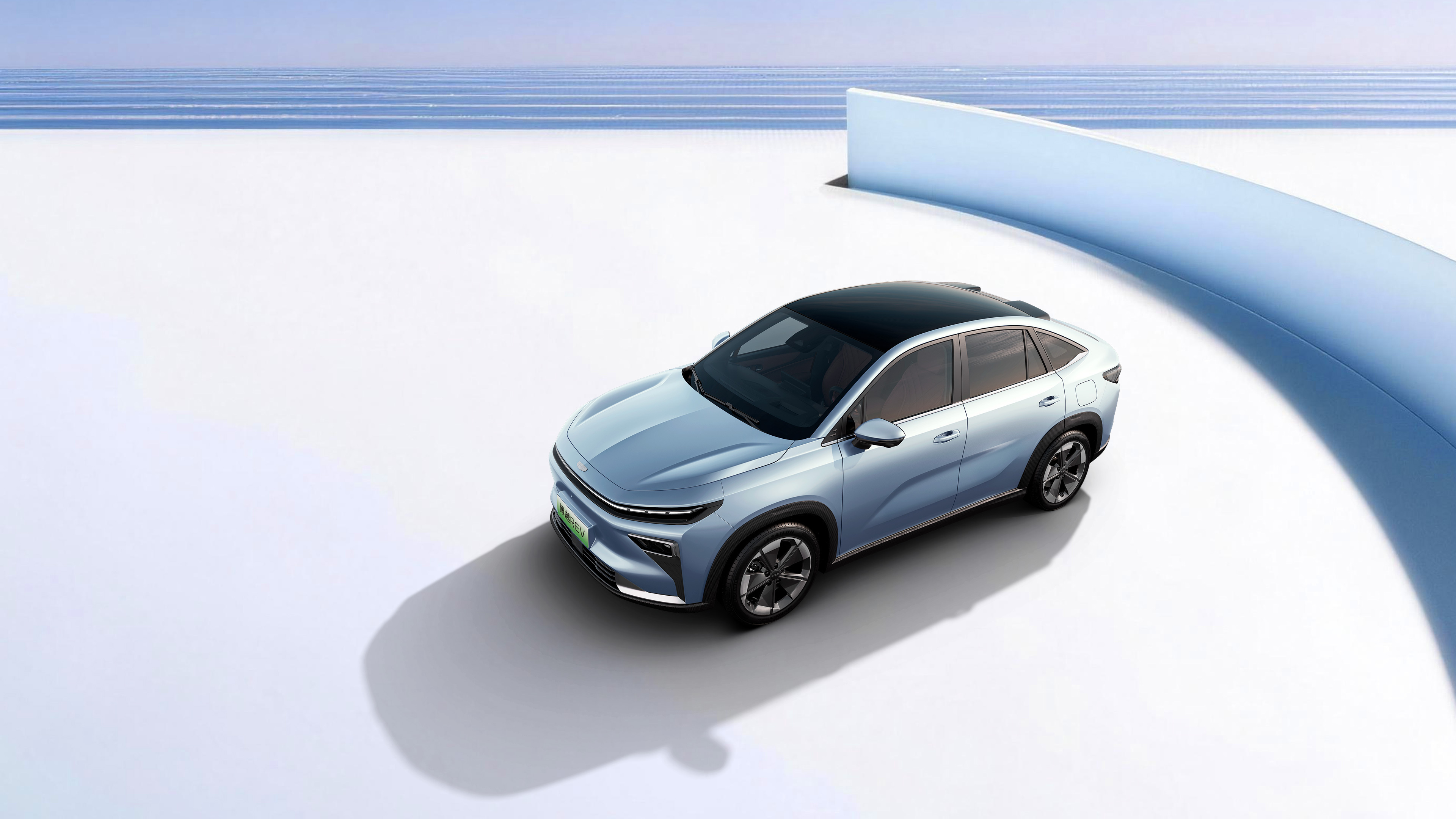 博越REV，A+级超大电池增程，CLTC纯电续航里程375公里，跟那些四五十万的