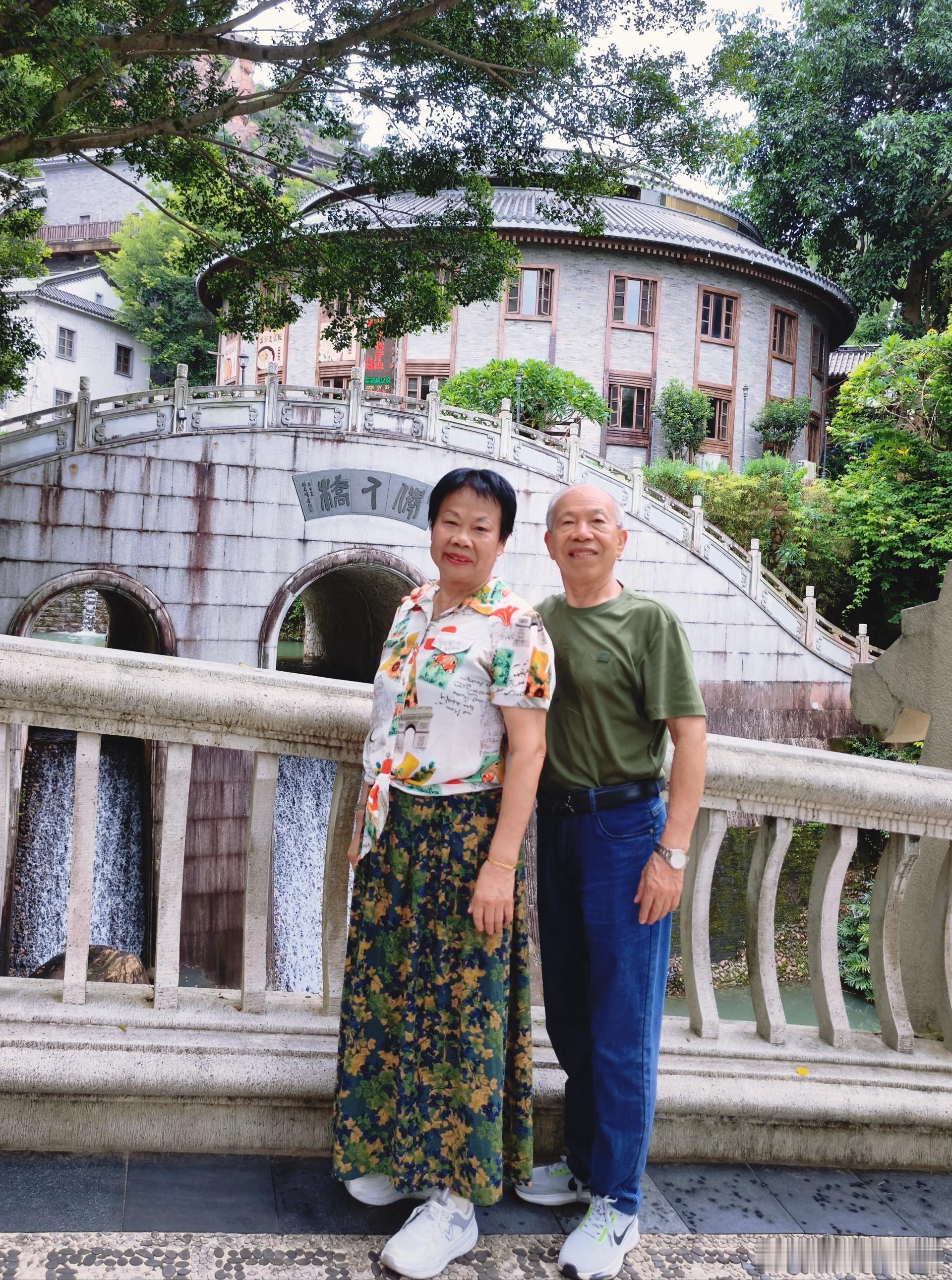 今日漫游客天下，边走边逛，沉浸式感受客家文化，惬意自在🍃 梅州·梅州客天下旅游