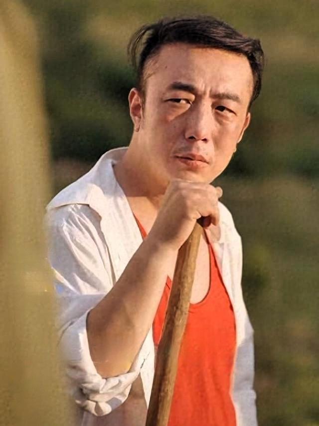 44岁男演员猝死出租屋！母亲含泪曝出最后细节……

他总说年轻不怕，背台词到凌晨