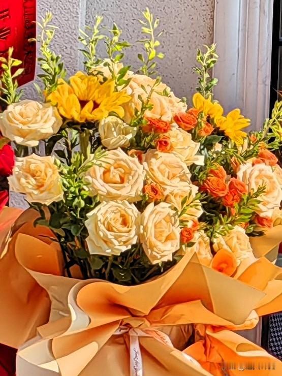 友们又是美好的一天，
每天的太阳都是新的！

今天朋友发来了一段话，
这可是新的