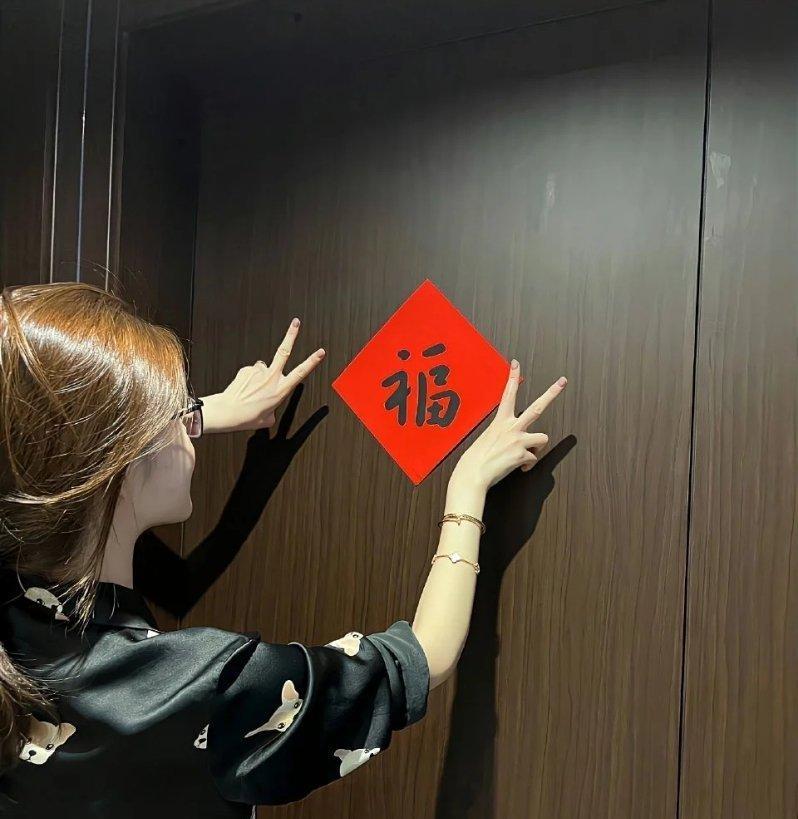 雨后的天空格外干净明亮，连心情都变得舒畅 上海·滴水湖