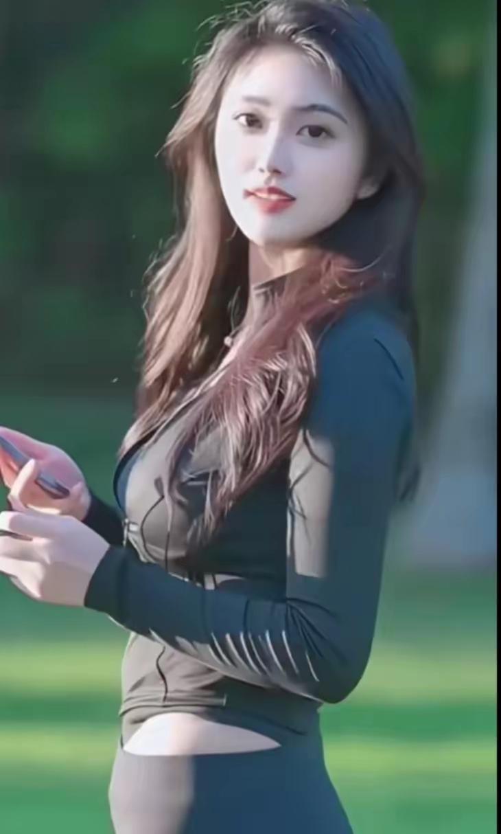 长发美女在户外