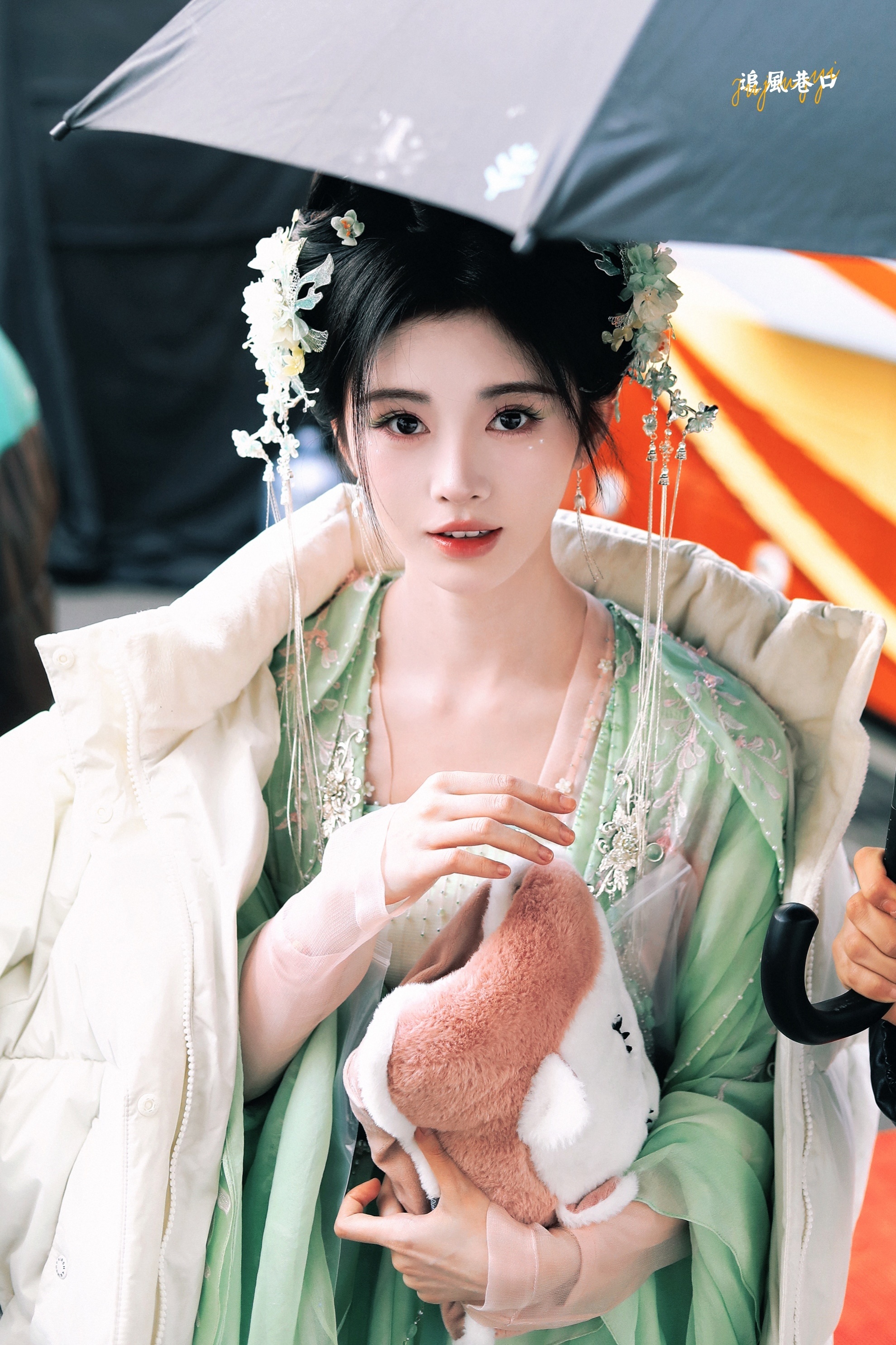 【鞠婧祎】千香预约人数破400万 什么时候能和我们姜黎非见面呀，想念这个大眼萌妹