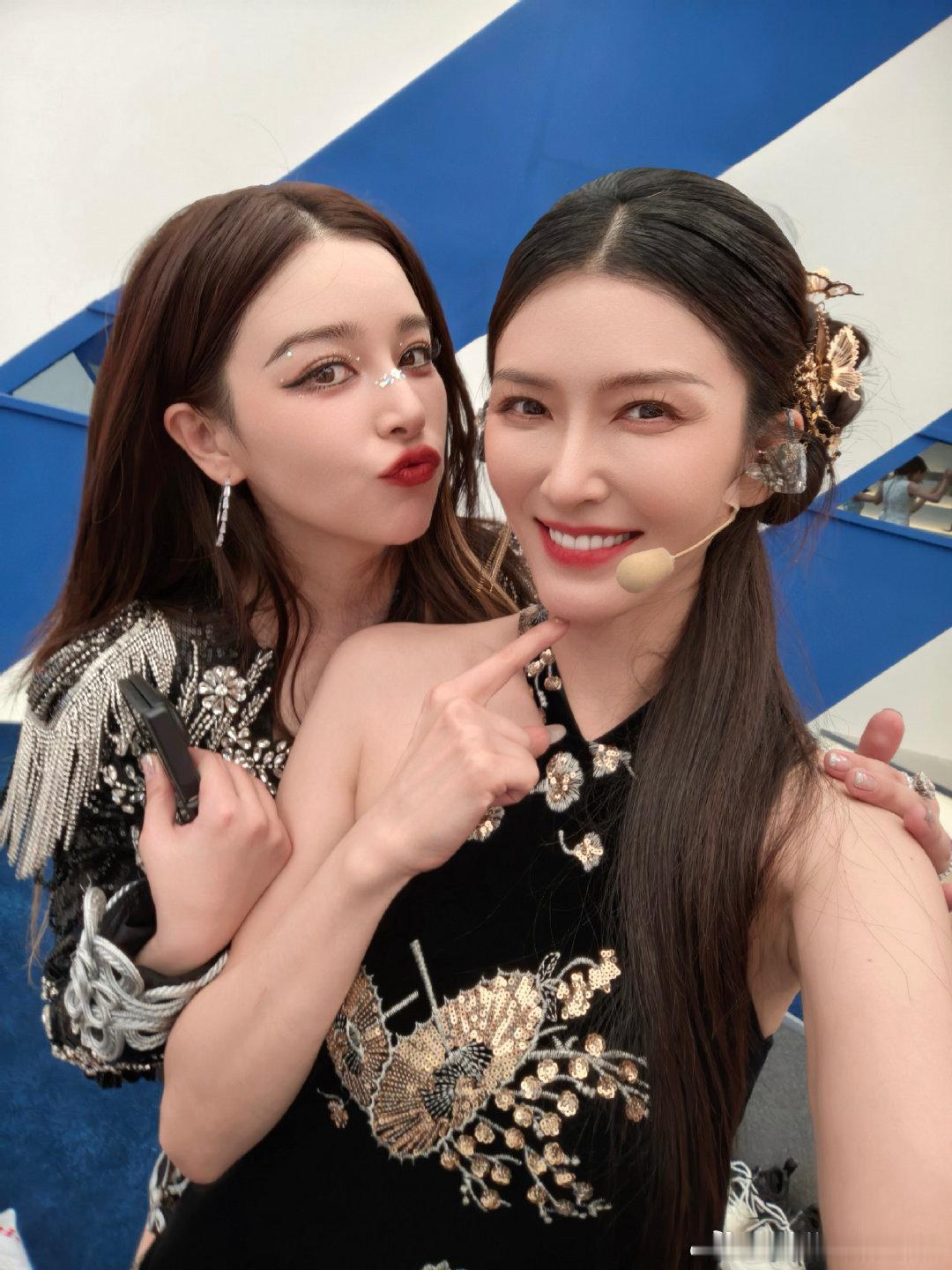浪姐是懂拍照的乘风2026乘风节目组拍照设计十分用心，小考依靠手机拍摄与AI测评