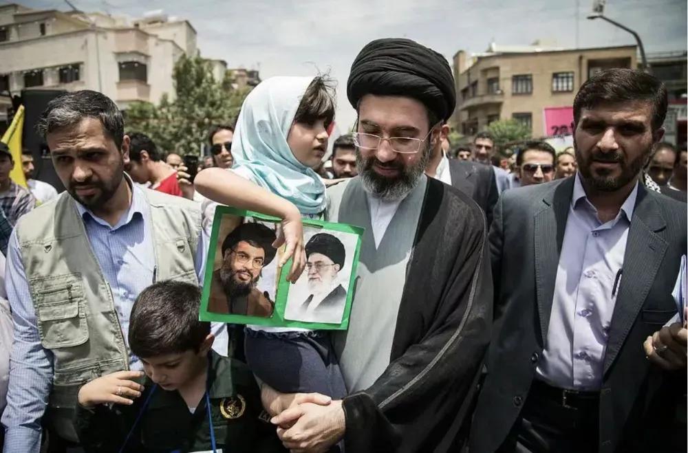 不打了？特朗普称将在适当时机结束打击伊朗的军事行动！咋想的？
 
2026年3月