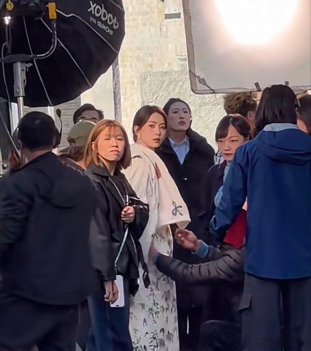 有网友在山西大同偶遇刘诗诗，美女真是360°无死角的美啊[哇] ​​​