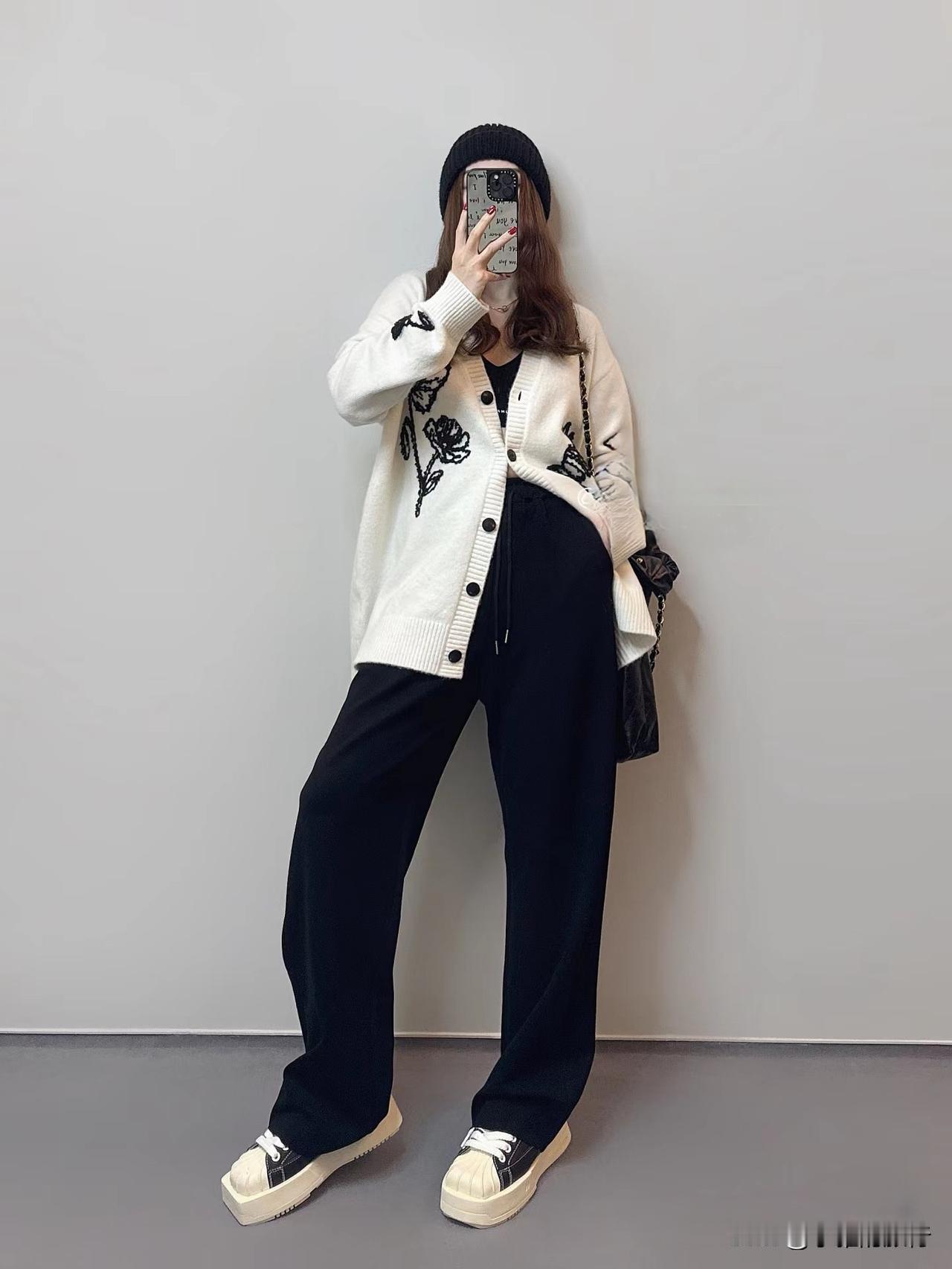 美搭社:黑色雅致穿搭