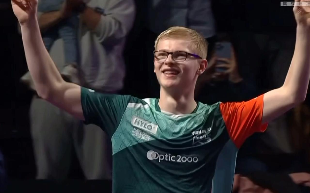 刚刚结束了一场WTT重庆冠军赛男单1/4决赛，男单5号种子、世界排名第6的法国1