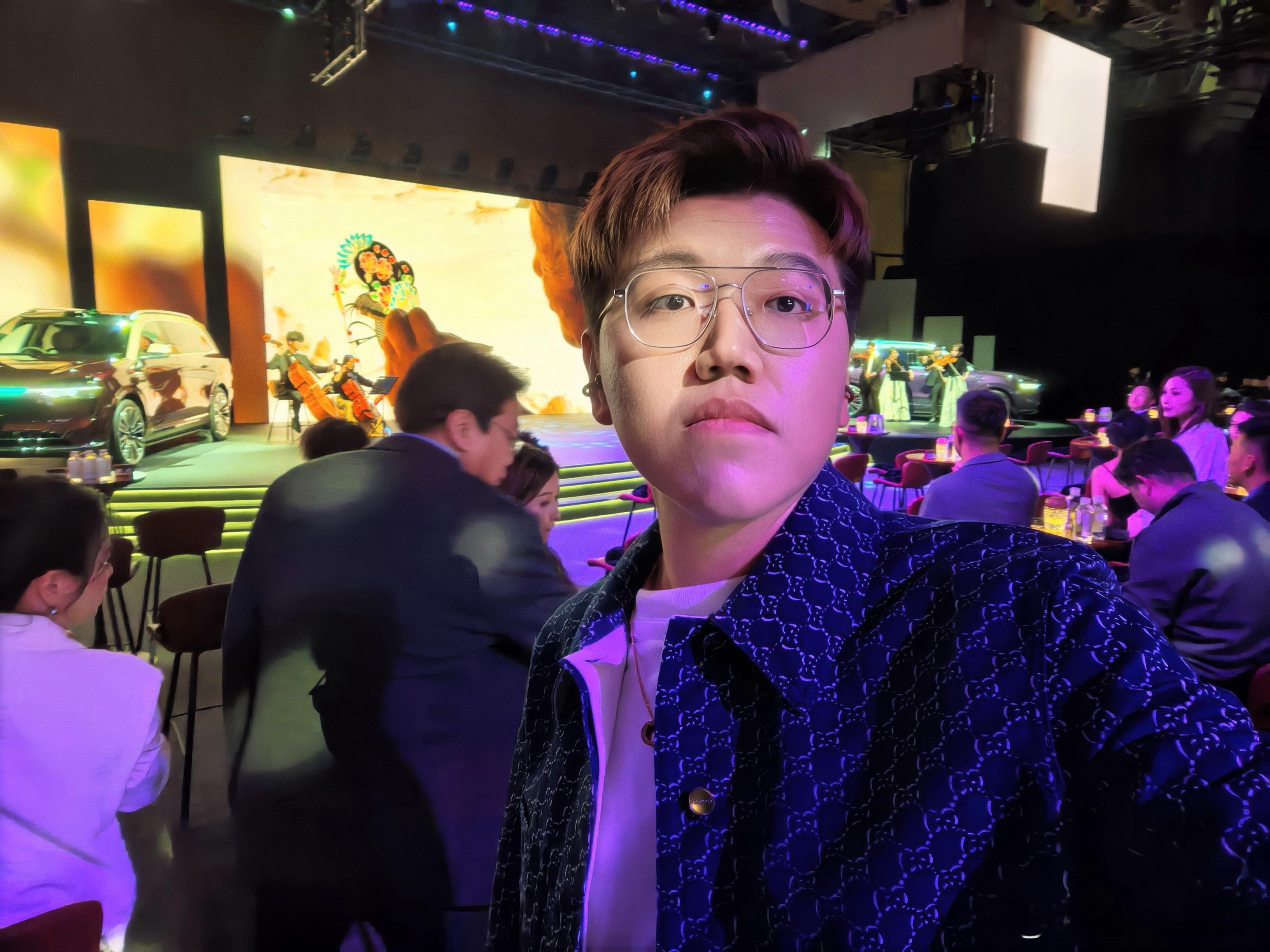 问界M9星光之夜阵容夯爆了 今晚的M9明星车主真多，刘涛、刘谦、胡兵、尚雯婕、张