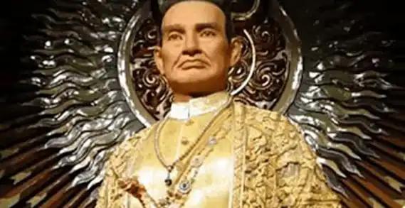 认完老的，认小的，一代更比一代绝。
尤其是开国老祖宗拉玛一世，堪称泰版最强赘婿。
