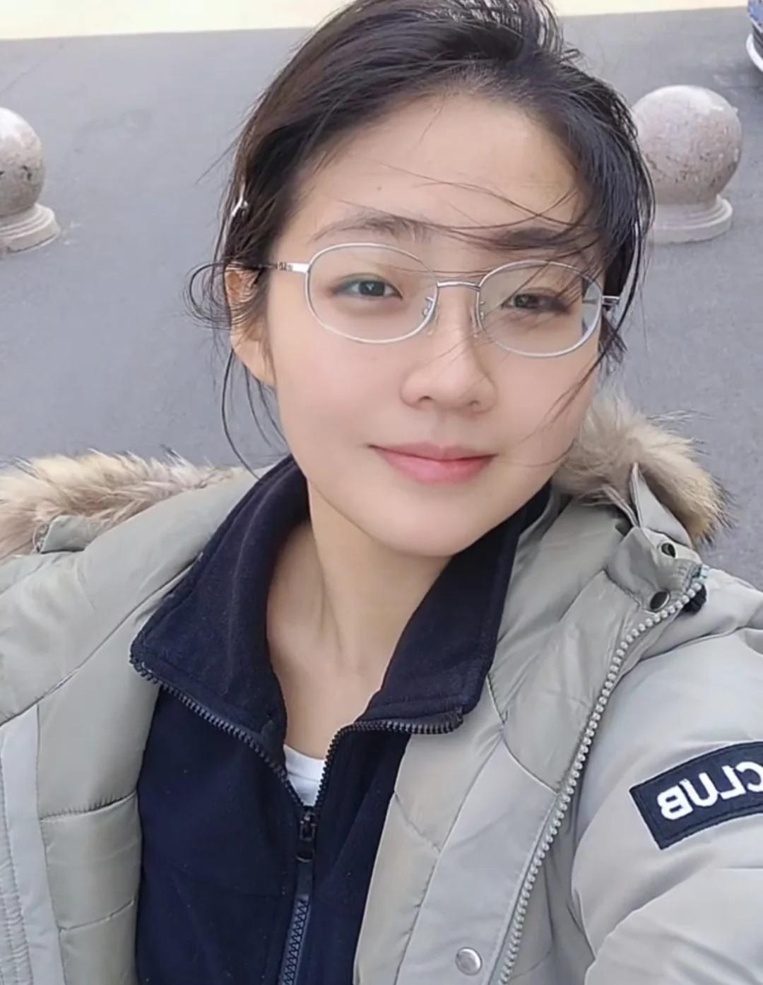 在北京 坚持发 蹲一个三观正的boyfriend
98年在北京做会计的第3年，身