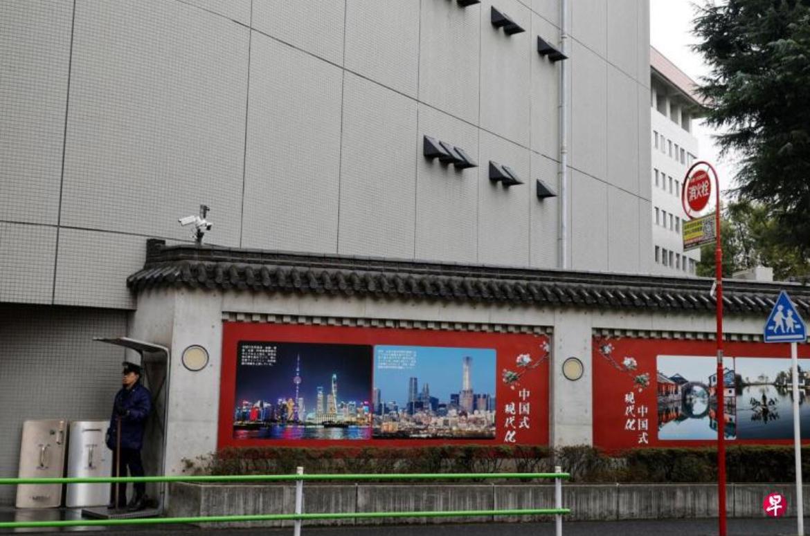 日本共同社引述消息人士称，日本跨党派的“日中友好议员联盟”干部等约10人，昨天（