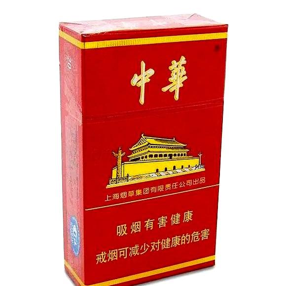 你们村有没有这种人？
过年回家那阵仗，恨不得让全村都知道他混出头了。

我们村的