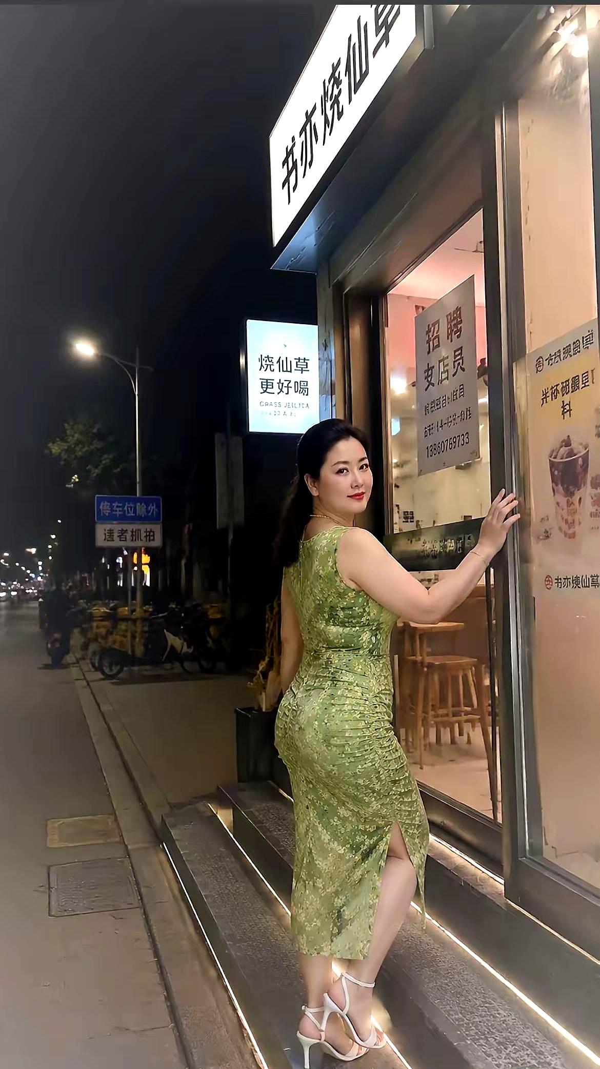 一转眼都50了，才发现时间这东西真不讲情面，早上照镜子还觉得自己挺精神，低头一看