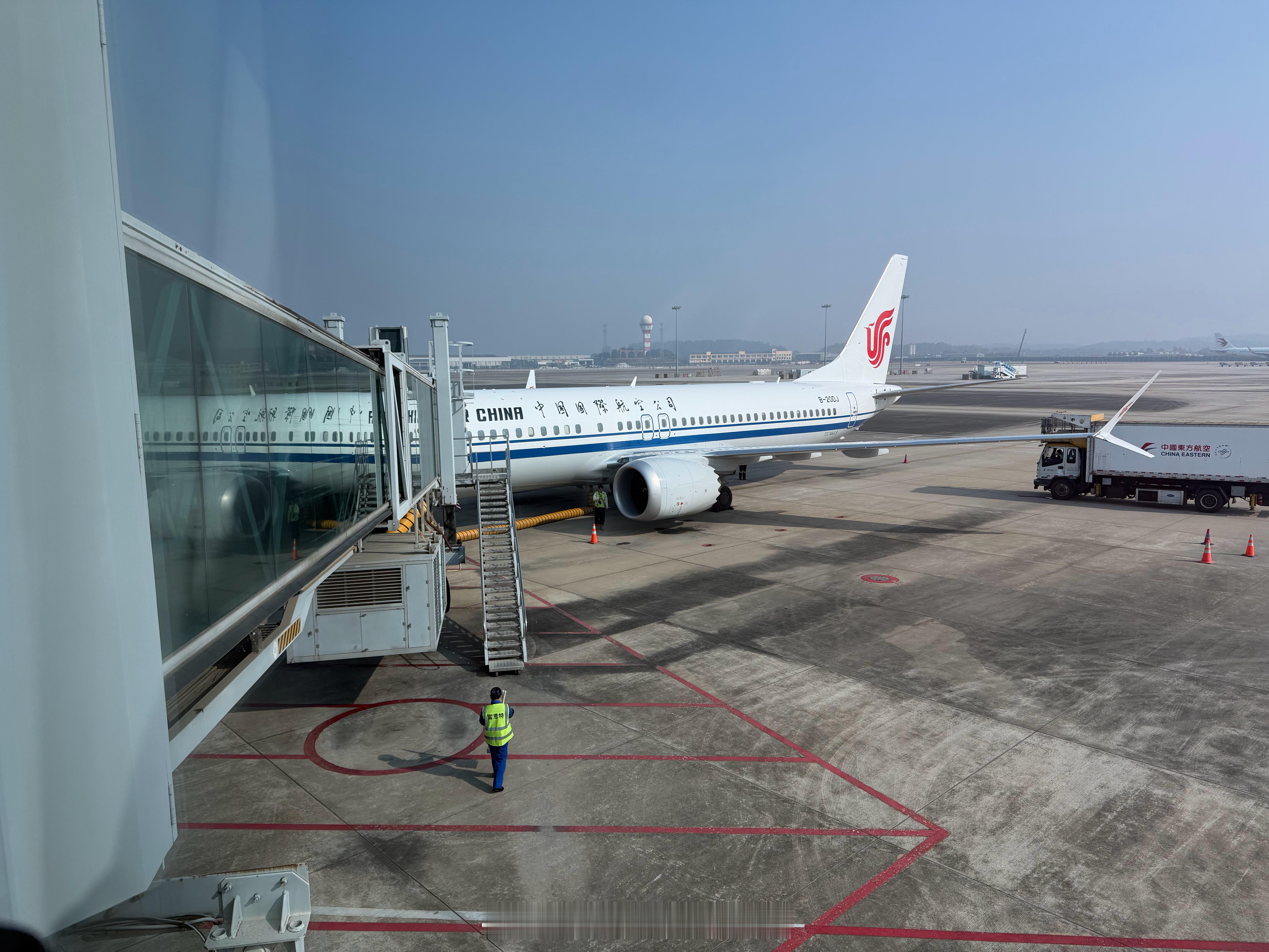 打卡南昌0.1 机龄的737M8赓言赓语 南昌·南昌昌北国际机场