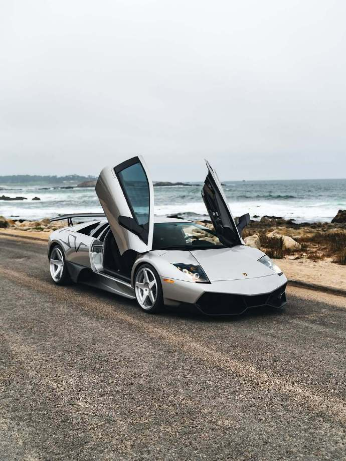 这台LP670-4 SV，是老派车迷心中的