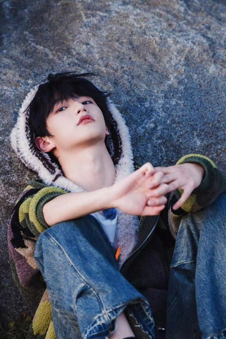 谁被穆祉丞这波零帧起跳笑到捶床，太有梗了穆祉丞再跳我工作要没了周五晚高疯