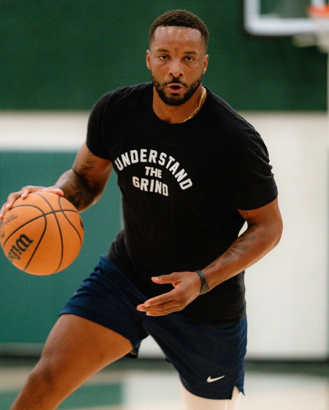 鲍科比休赛期训练酷图