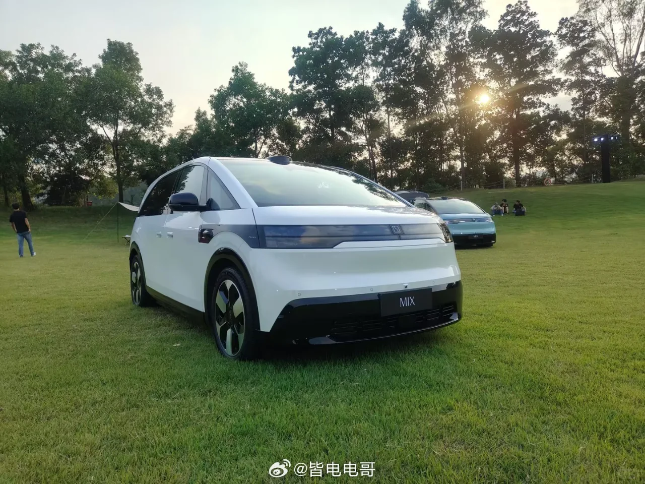 极氪MIX实拍图来了