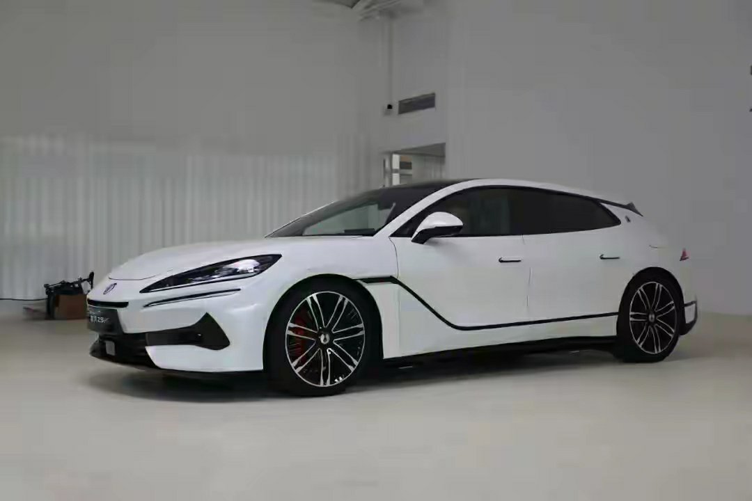 #大v聊车# Z9GT真正迷人的地方则是真实的驾驶感受。搭载了易3方技术的Z9G