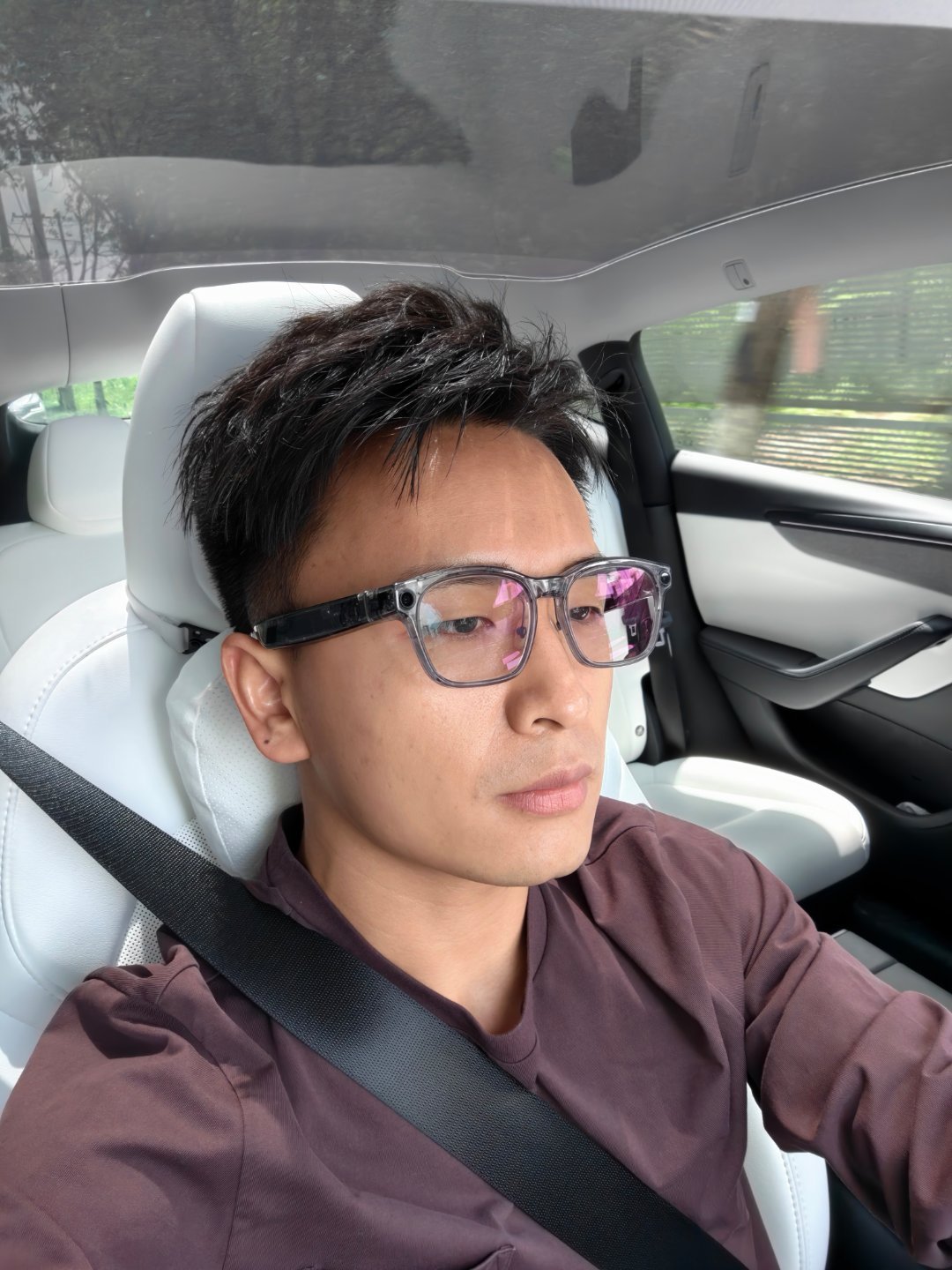昨晚发型问题不大！发胶一上，精神小伙又回来了🤣 