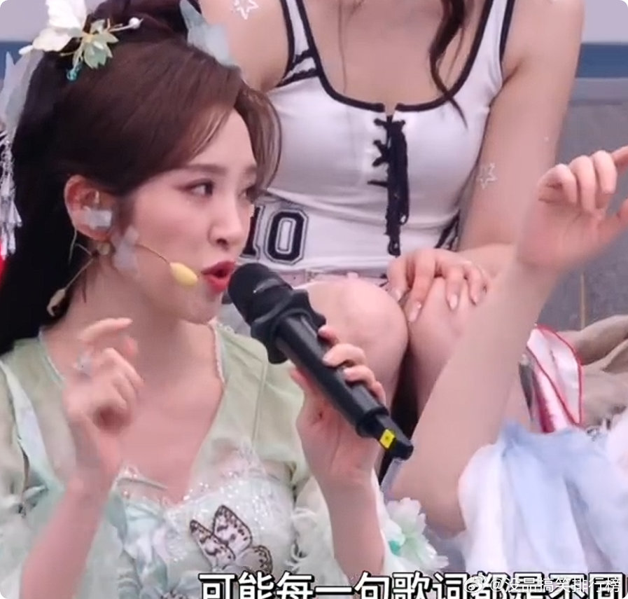 唐艺昕我的韵味非常足乘风2026敢展现自身闪光点，这样的状态特别出彩 
