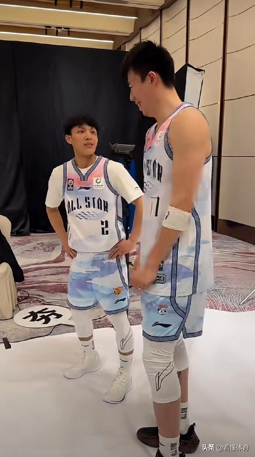 徐杰和张镇麟关系这么好吗[笑哭]

CBA全明星赛拍摄，这两人在一起，还挺会整火