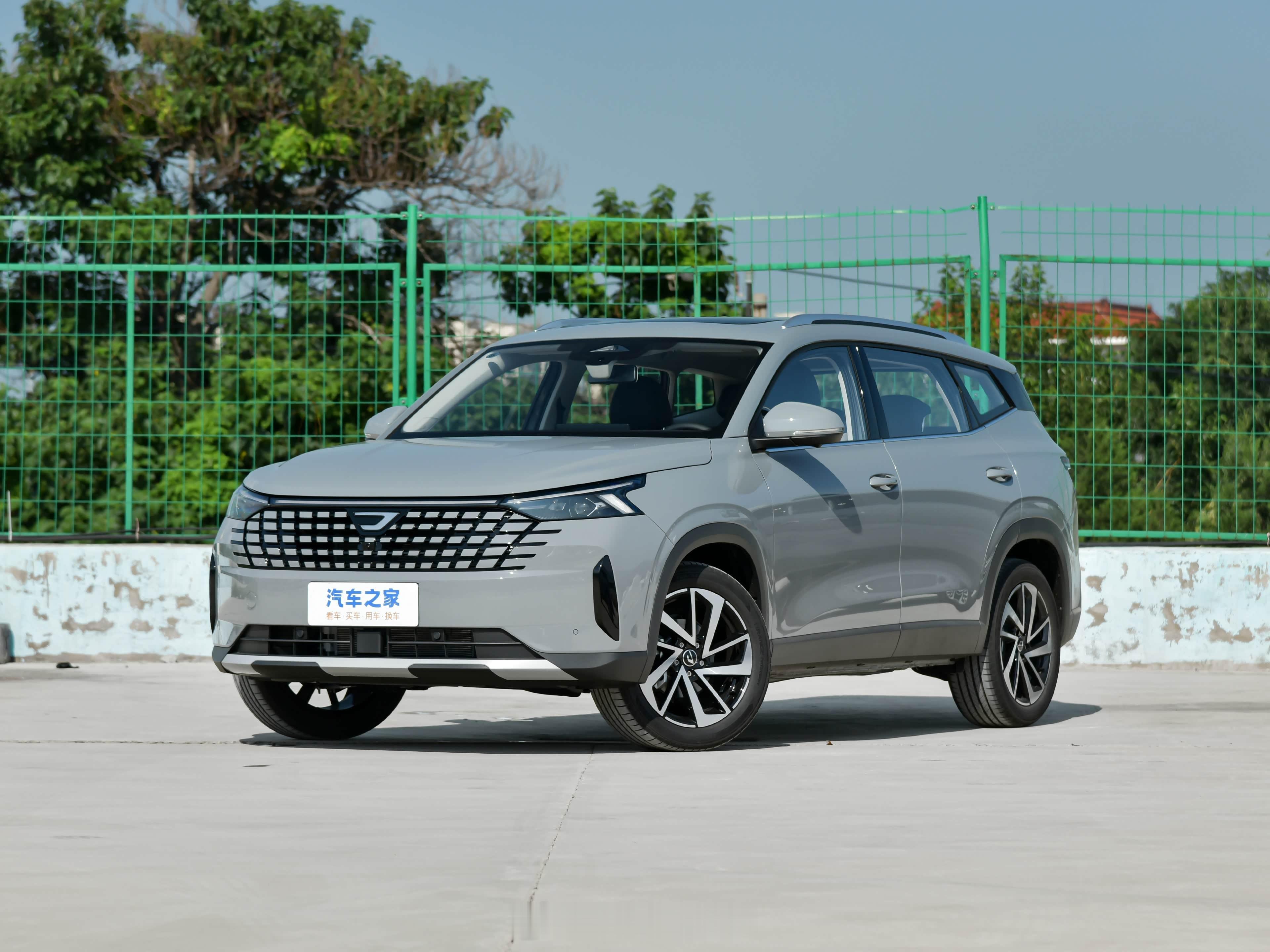 全新捷达VS8开启预售9.9-11.4万，主打家用和性价比比VS7尺寸更大一些车