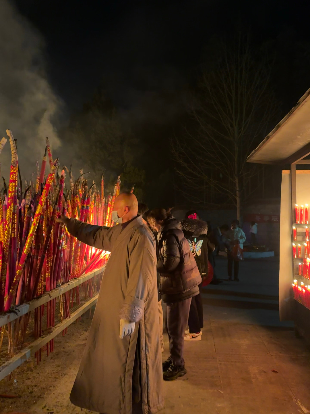 烧香回来开山路差点撞到一头马路中间奔跑的🐮新年第一天就牛气冲天了～立个flag