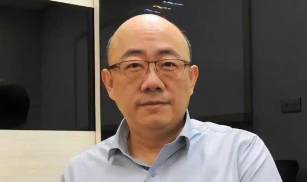 台湾郭正亮提出问题：两岸统一时大陆要在岛上驻军，那么台湾的十七万军人怎么办？这就