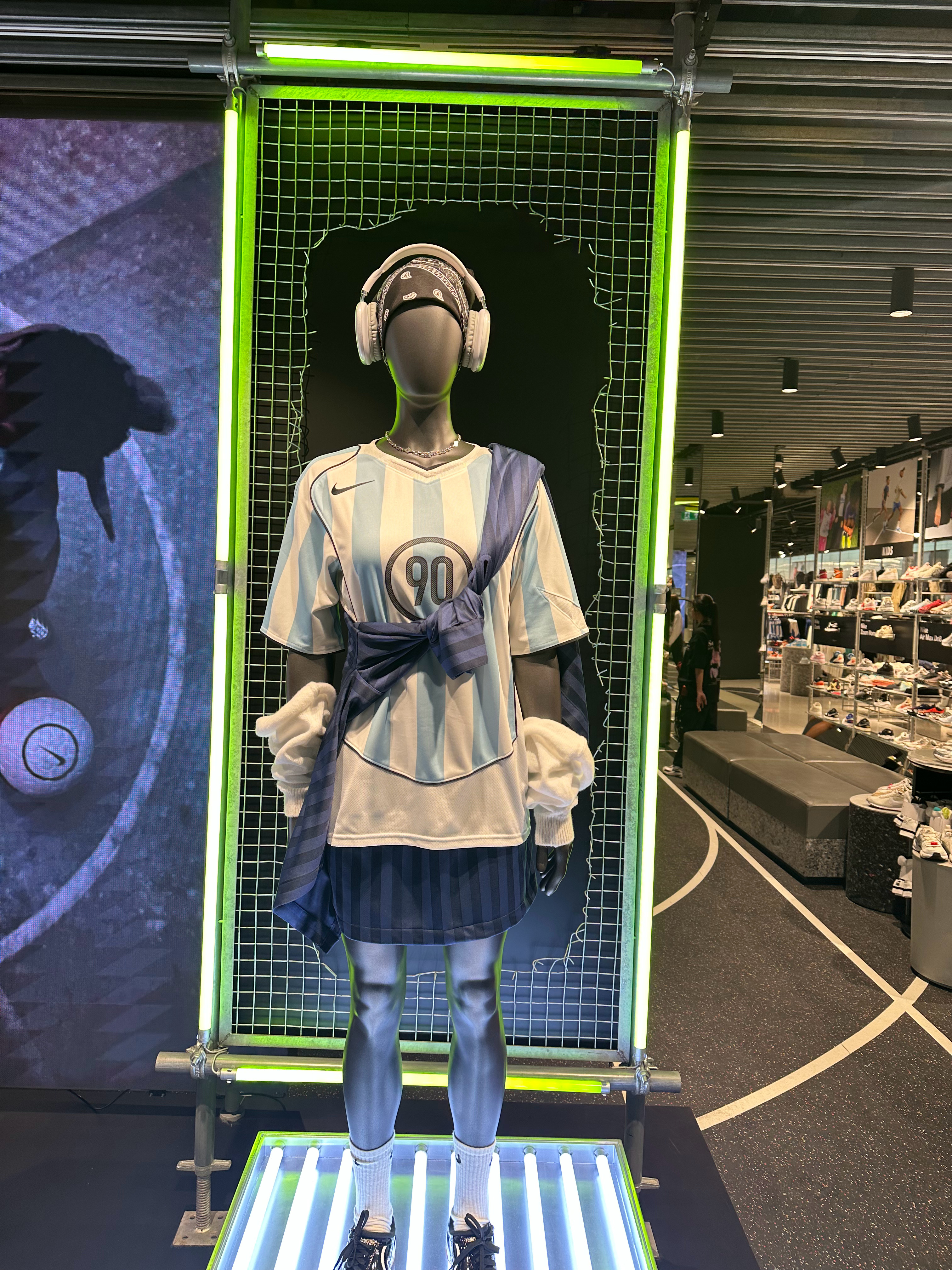 这件t90版本的阿根廷概念球衣还不错，2200泰铢，价格也还行，买了买了。另外，