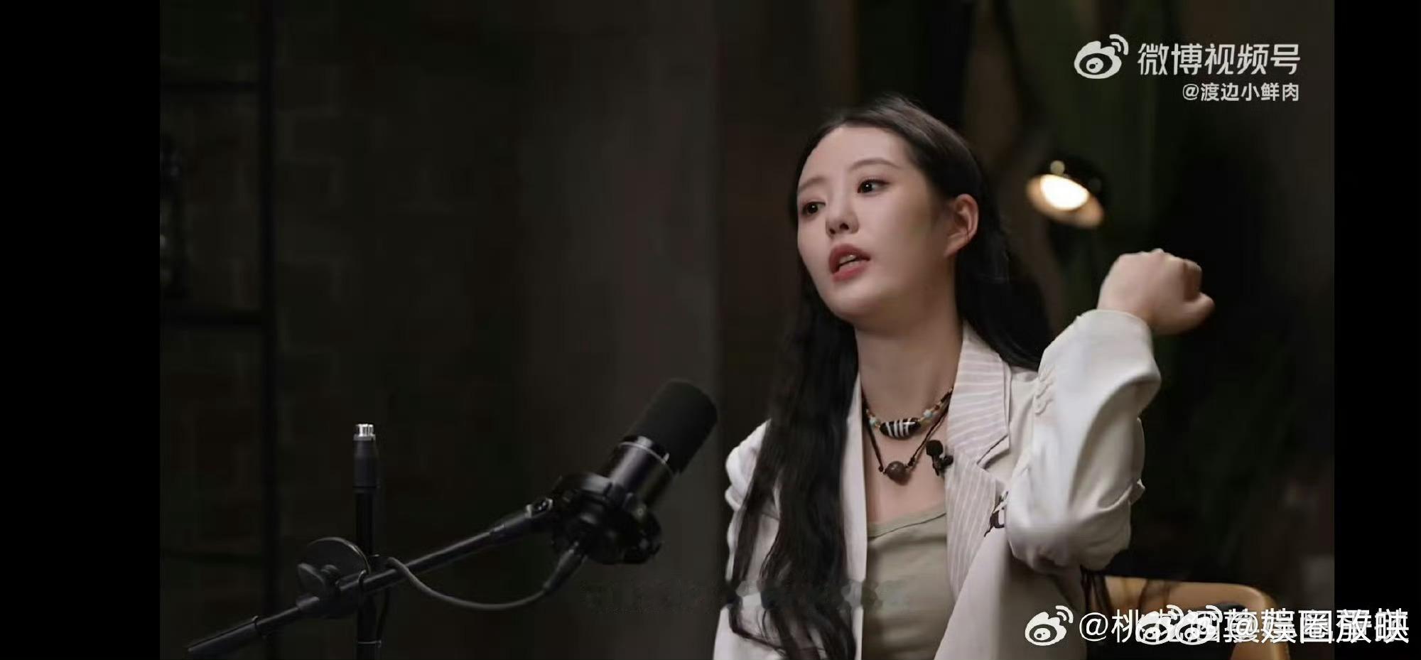 短剧的真情侣居然比营业的多短剧圈竟是真情侣天堂！徐艺真爆料行业秘辛：真CP比营业
