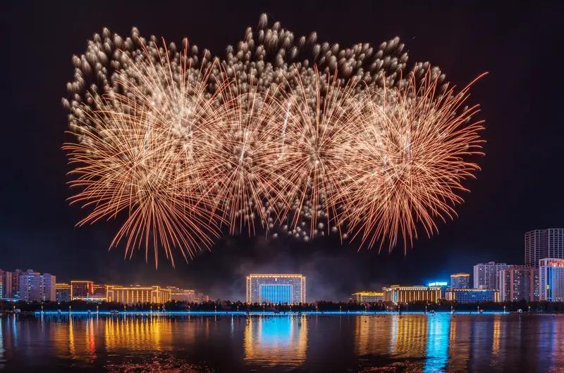 浏阳创意焰火燃放活动指导中心：取消5月份周末焰火秀燃放活动原计划在5月的每个周末